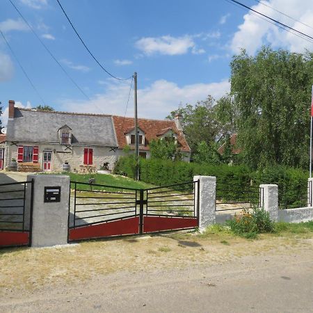Bed and Breakfast Lalot Oulches Esterno foto
